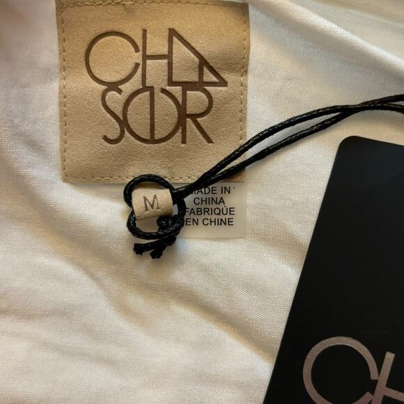 Chaser NWT Women's White Ruffled Short Sleeve Top Size Medium - Picture 4 of 4